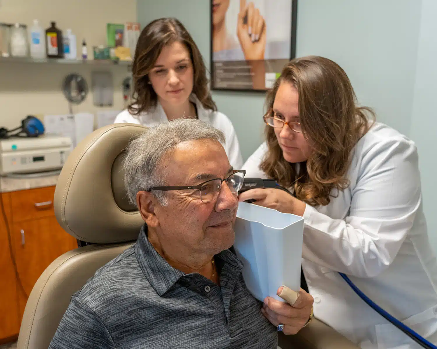 Cerumen - Ear Cleaning Process